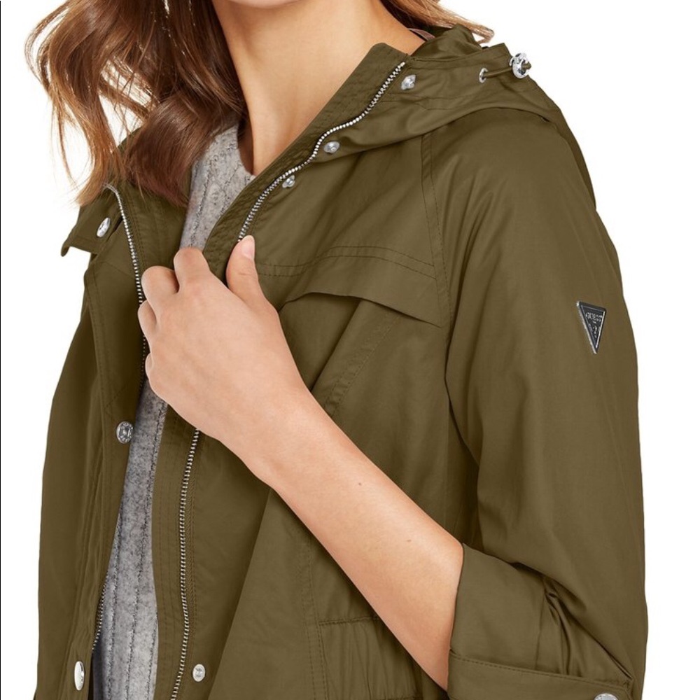 Host Pick X 2 🎉 Guess Anorak Jacket with a hood - Picture 1 of 3